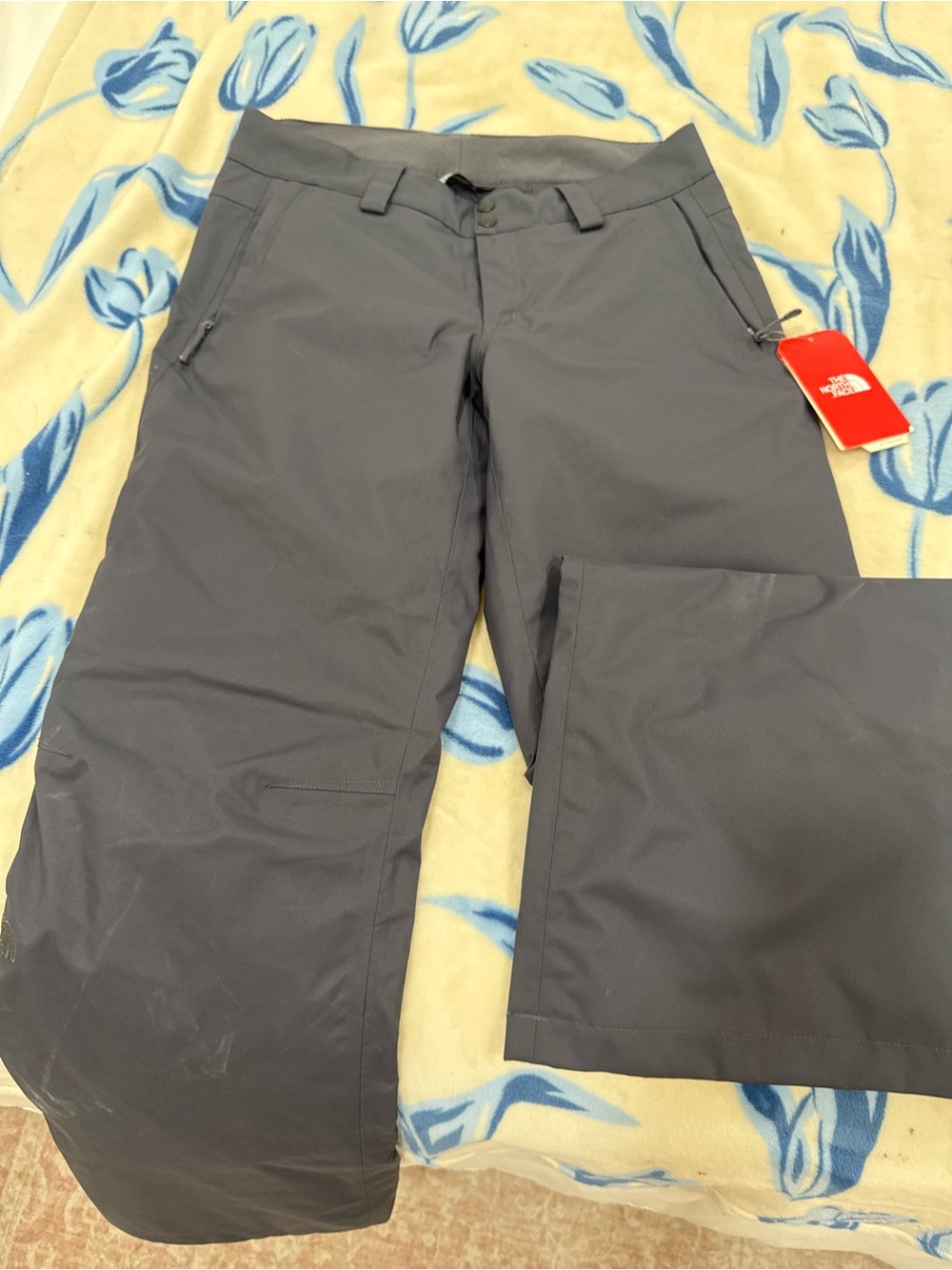The North Face Men’s Charcoal Gray Cargo Pants